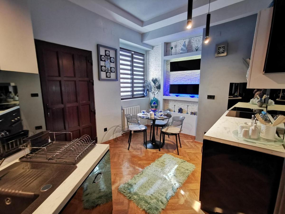 בראשוב Crystal Central Apartment מראה חיצוני תמונה