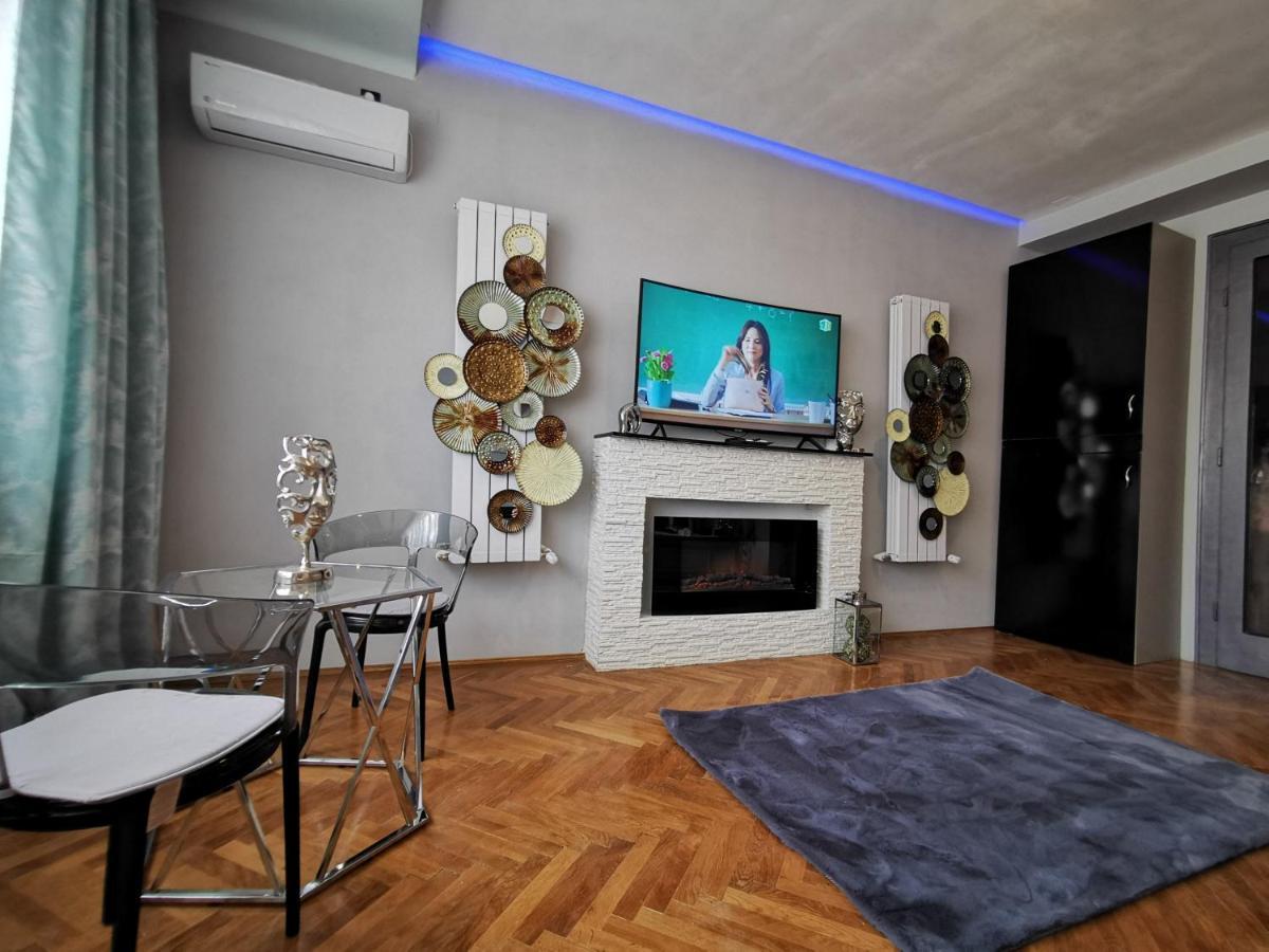 בראשוב Crystal Central Apartment מראה חיצוני תמונה