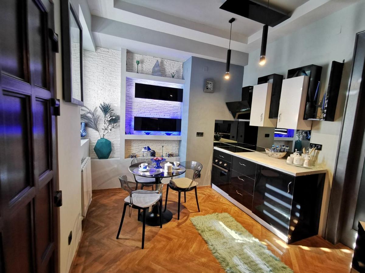 בראשוב Crystal Central Apartment מראה חיצוני תמונה